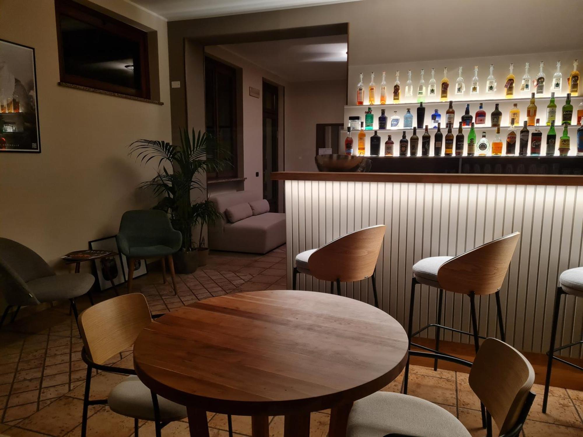Romentino Manfredi Ristorante Con Alloggio מראה חיצוני תמונה