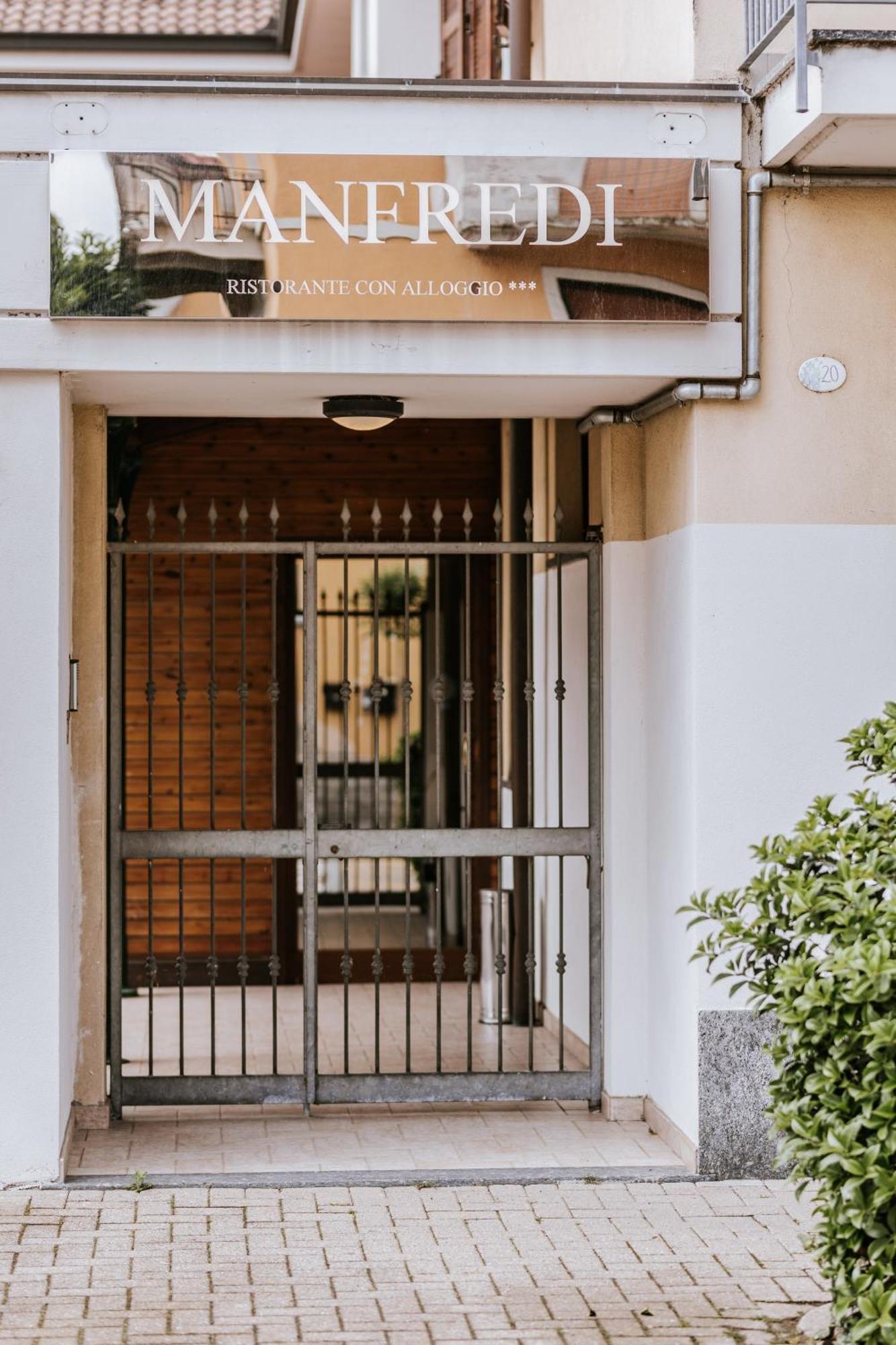 Romentino Manfredi Ristorante Con Alloggio מראה חיצוני תמונה